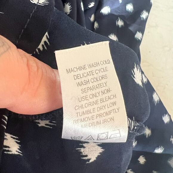 Roaman's Women's 18W Blue Polka Dot Tie Front Flutter Sleeve Blouse - Picture 5 of 7